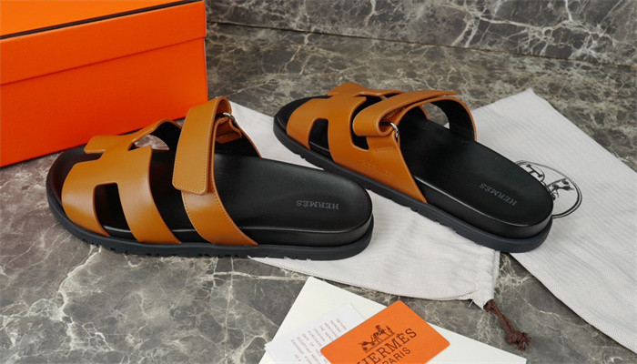 H*rmes Sandals