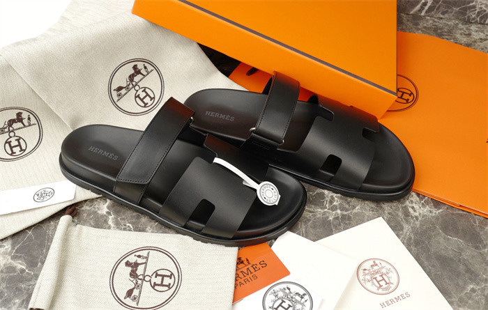 H*rmes Sandals