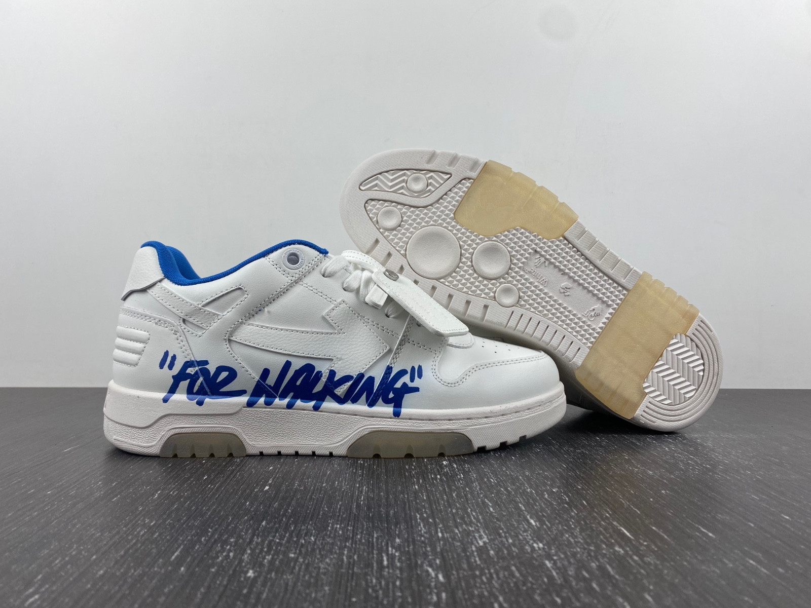 Off-White c/o Virgil Abloh