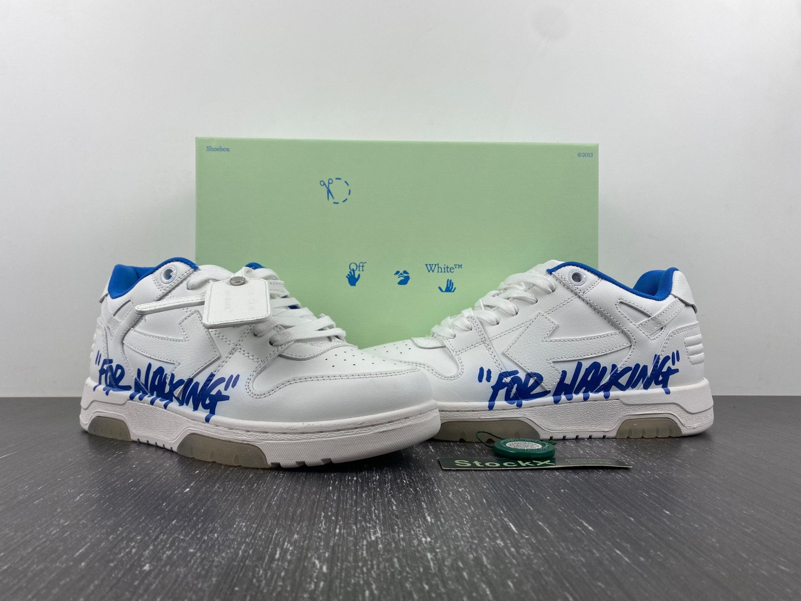 Off-White c/o Virgil Abloh