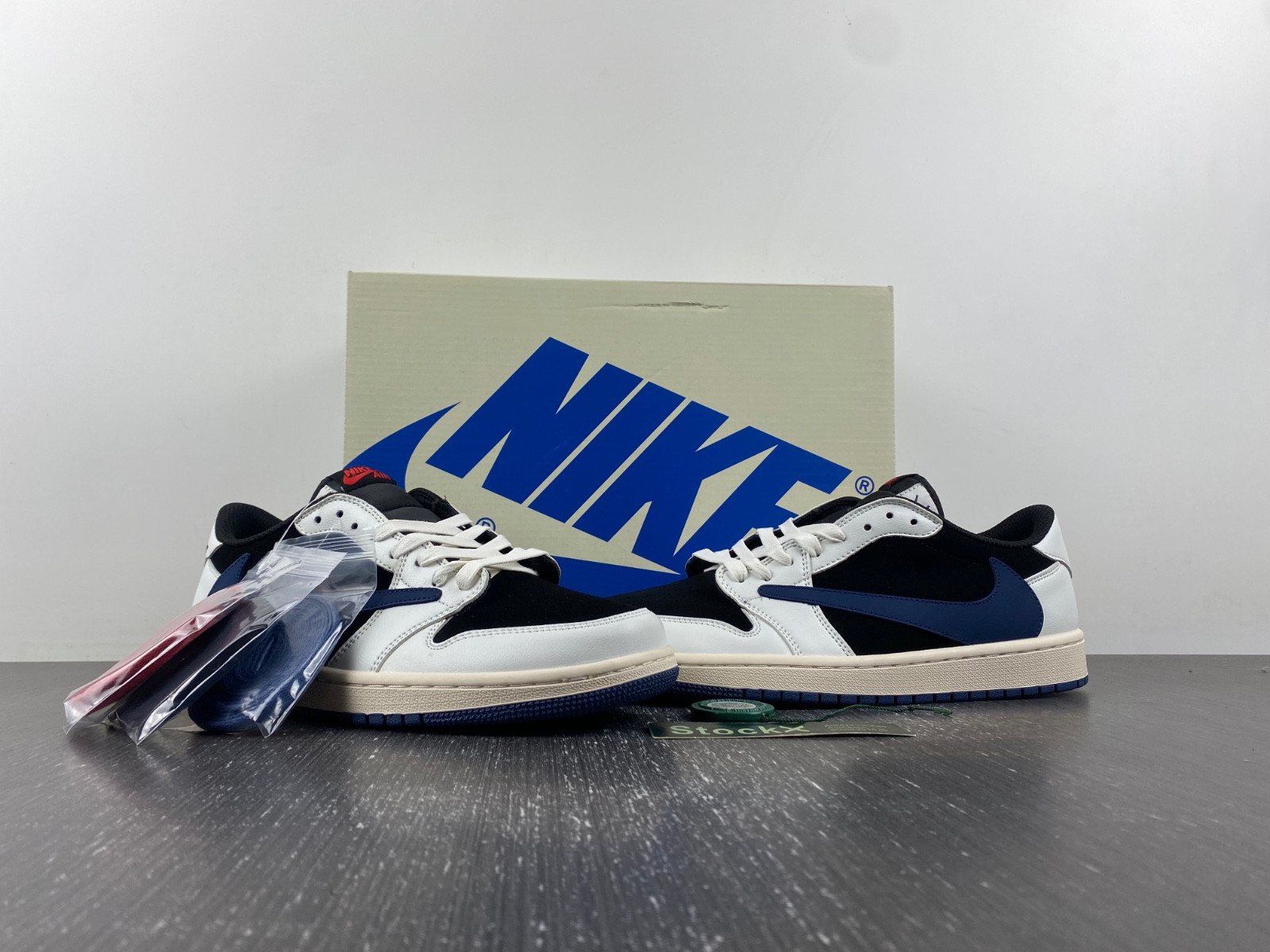 Travis Scott x Fragment Design DM7866-713