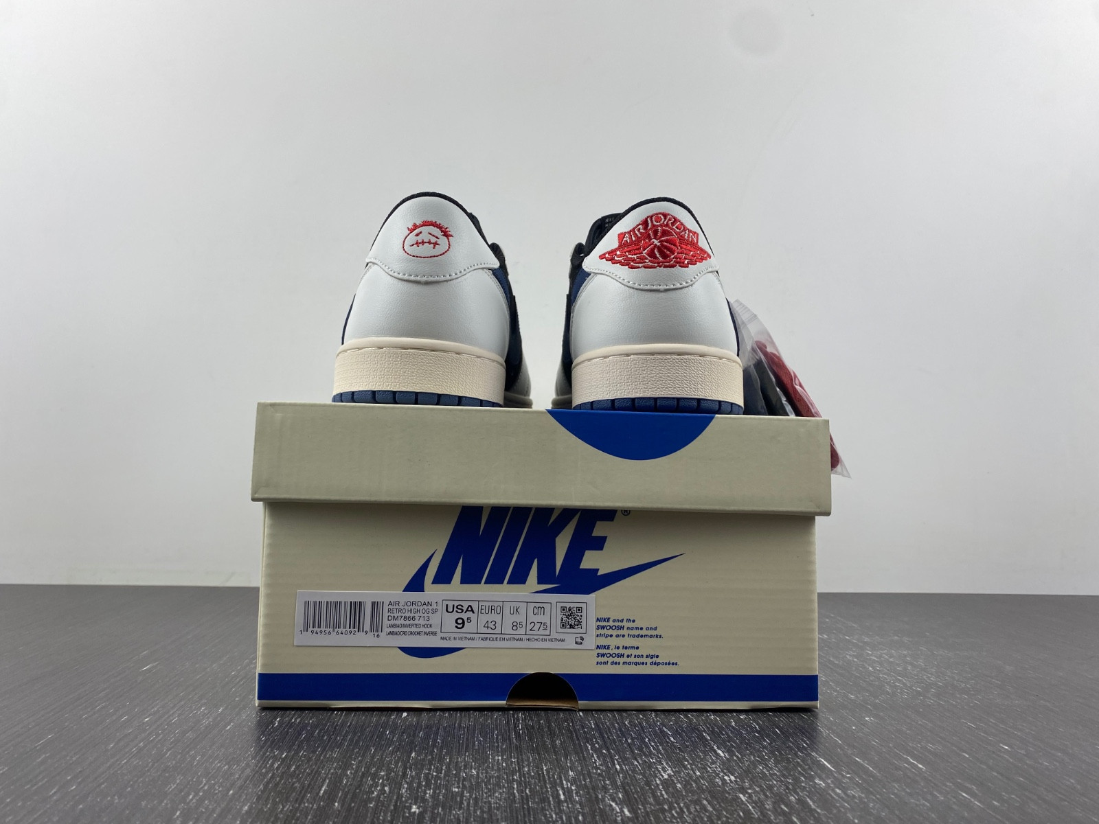Travis Scott x Fragment Design DM7866-713