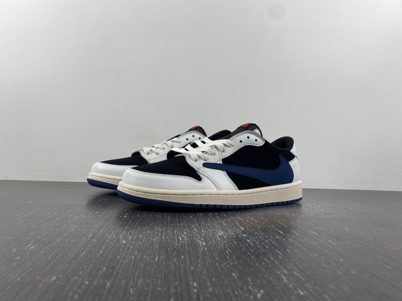 Travis Scott x Fragment Design DM7866-713