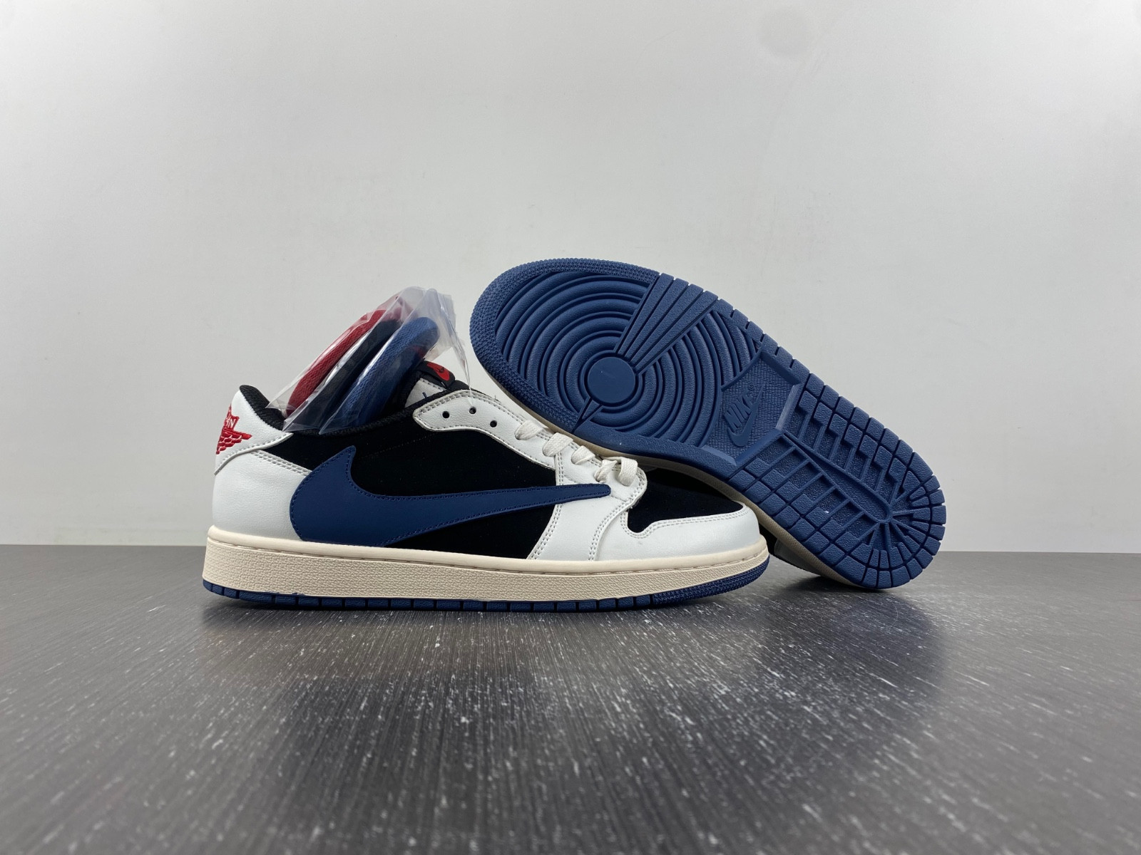 Travis Scott x Fragment Design DM7866-713