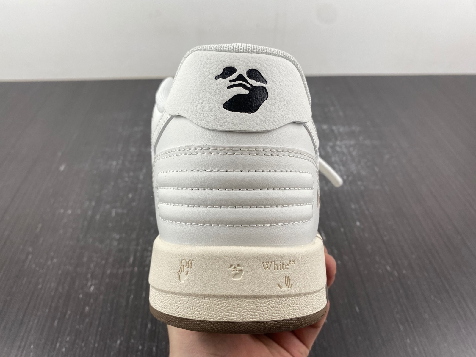 Off-White c/o Virgil Abloh