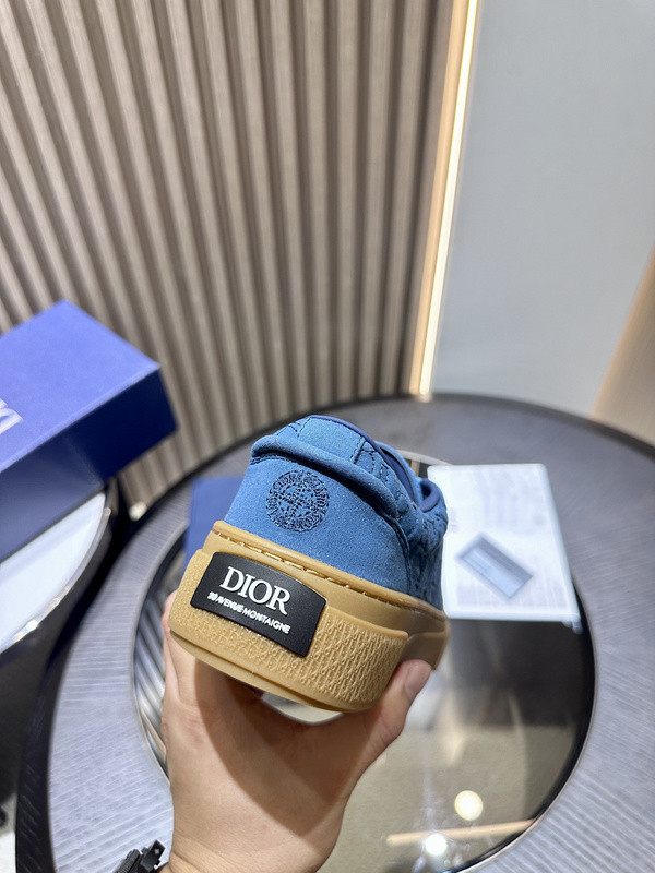 DR B33 SNEAKER