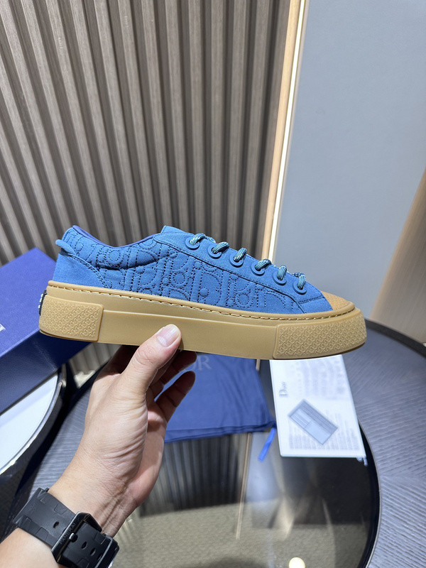 DR B33 SNEAKER