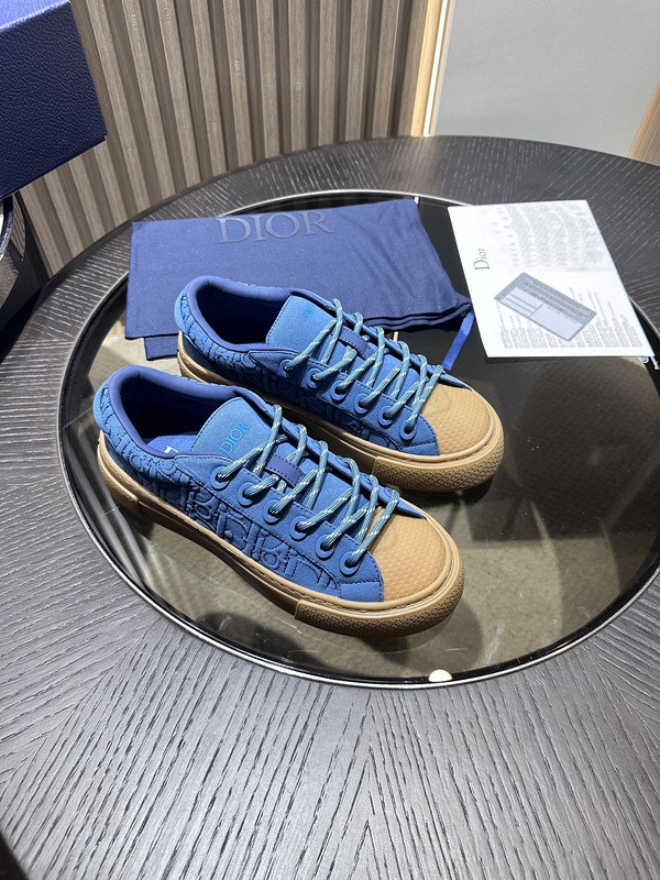 DR B33 SNEAKER