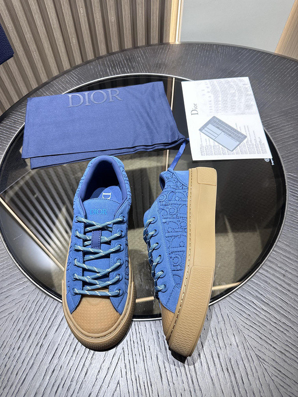 DR B33 SNEAKER
