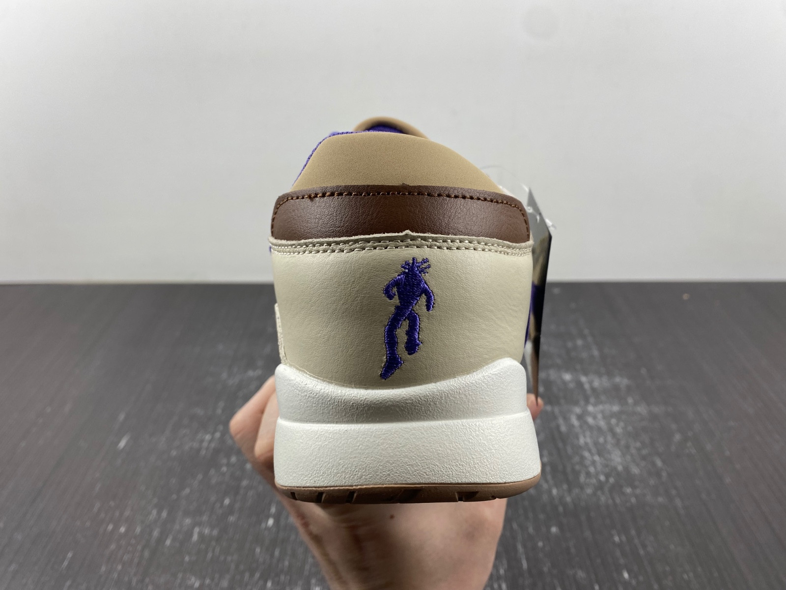 Travis Scott x Jordan Cut The Check FZ8117-900