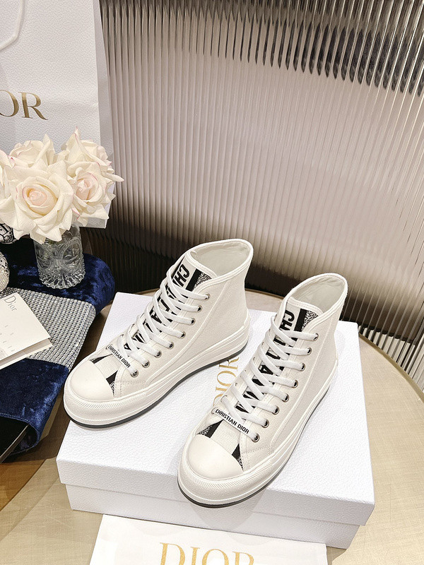 D B23 HIGH-TOP SNEAKERS