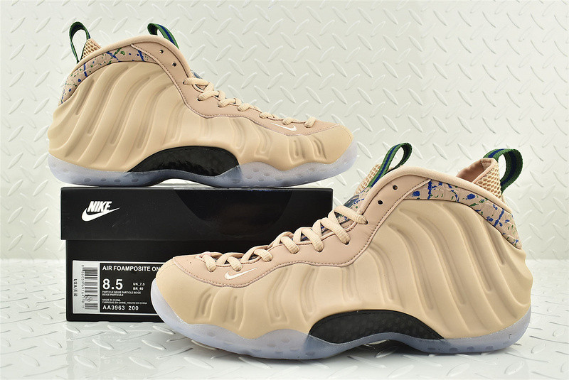 (WMNS) Nike Air Foamposite One