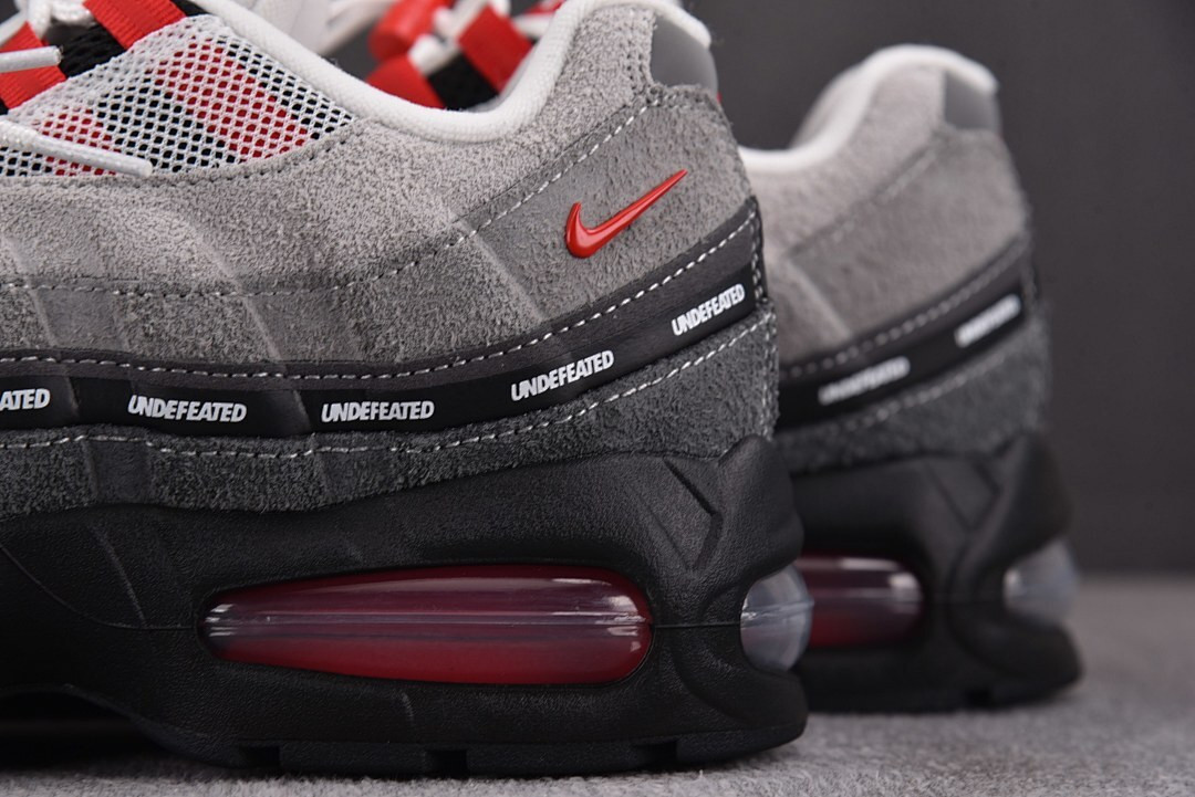 Undefeated x Nike Air Max 95 Bright Crimson - IB4523-003