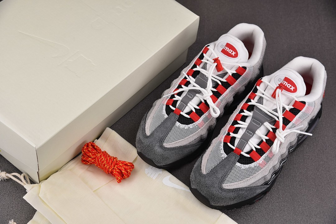 Undefeated x Nike Air Max 95 Bright Crimson - IB4523-003