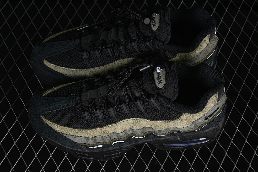 Undefeated X Air Max 95
