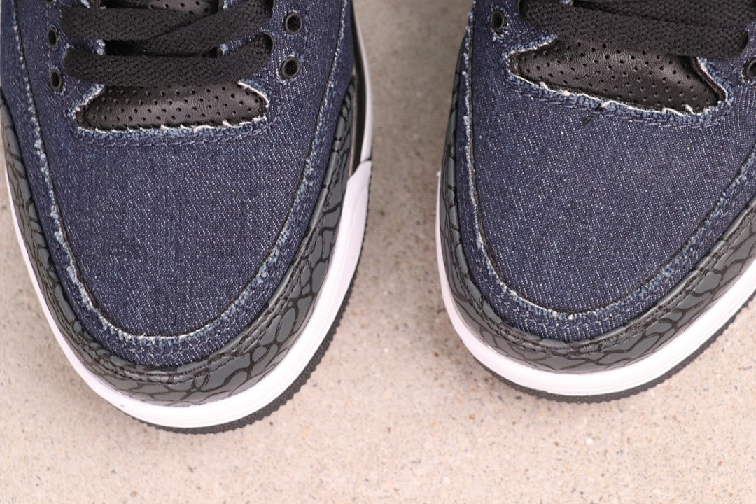 Nike Air Jordan 3 Retro x Levi
