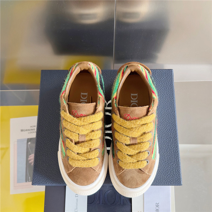 DR B33 SNEAKER