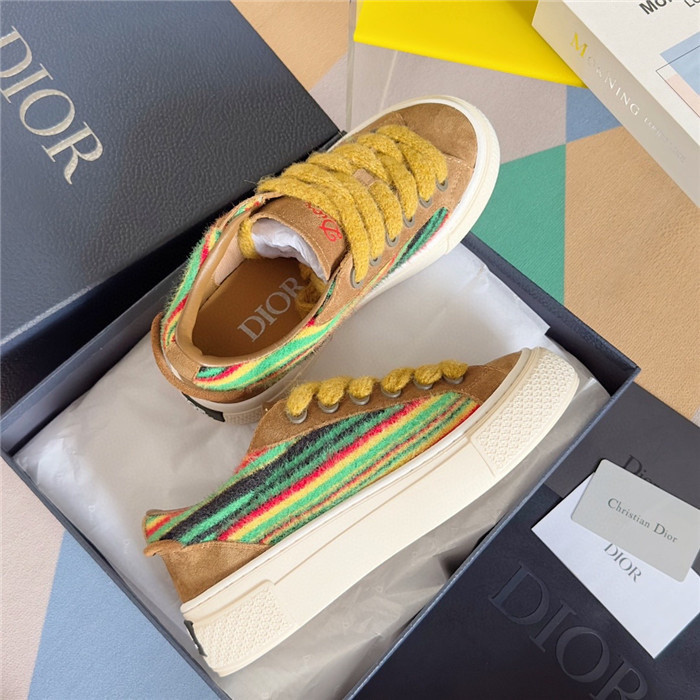 DR B33 SNEAKER