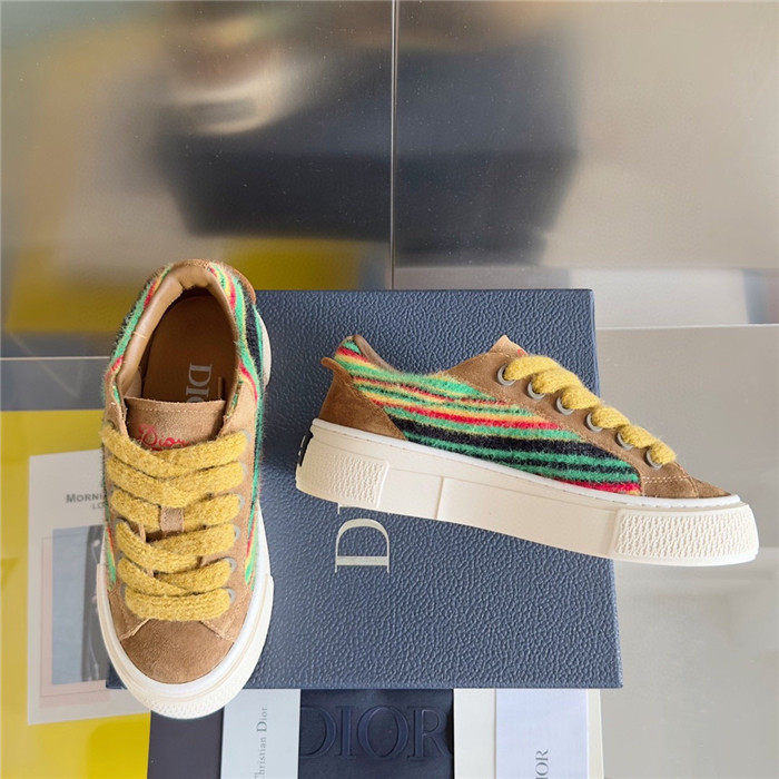 DR B33 SNEAKER