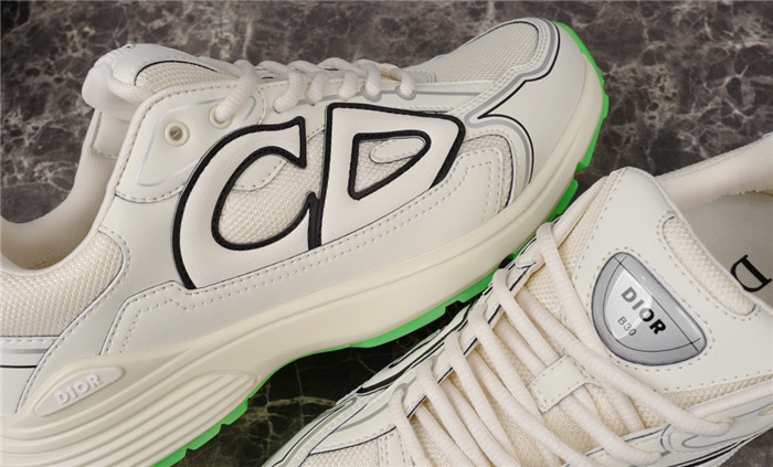 DR B30 SNEAKER