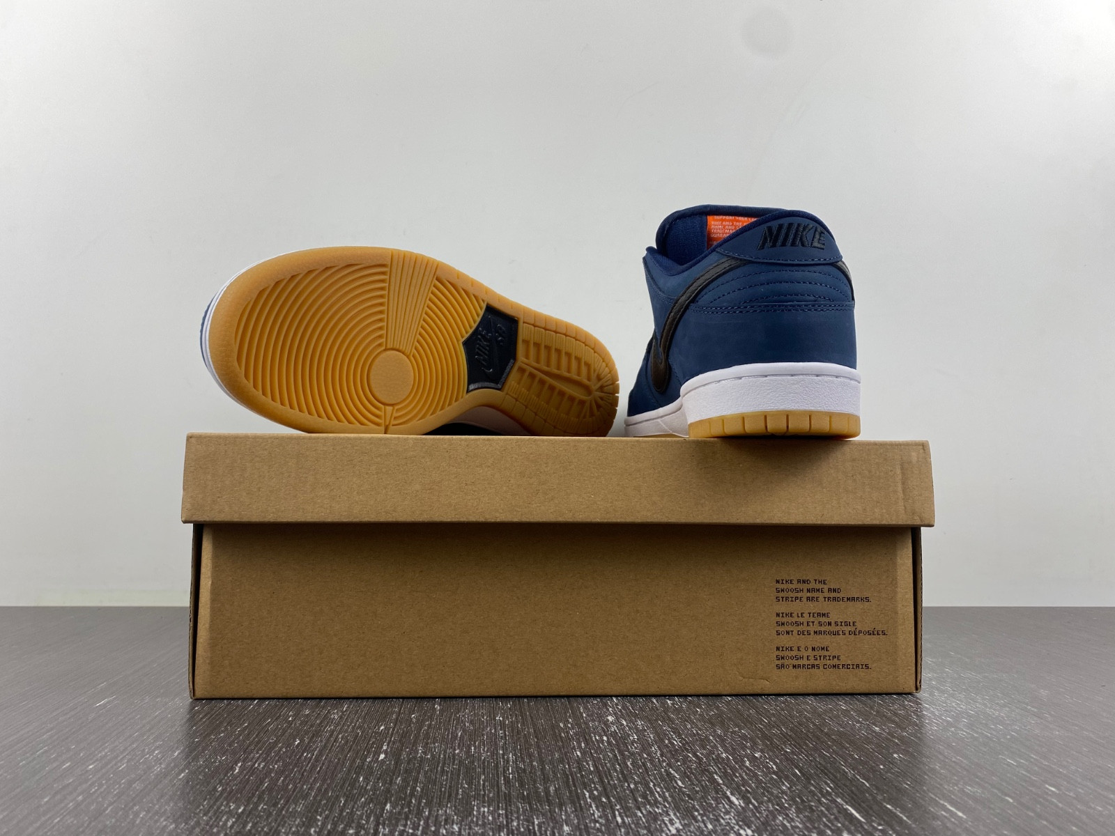 Nike SB Dunk Low Pro ISO