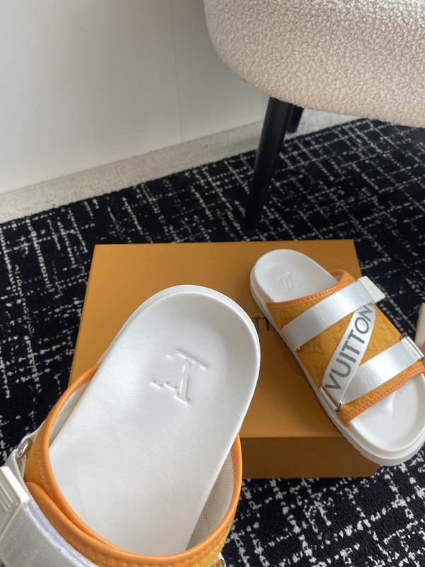 LOU1_TON SLIPPERS