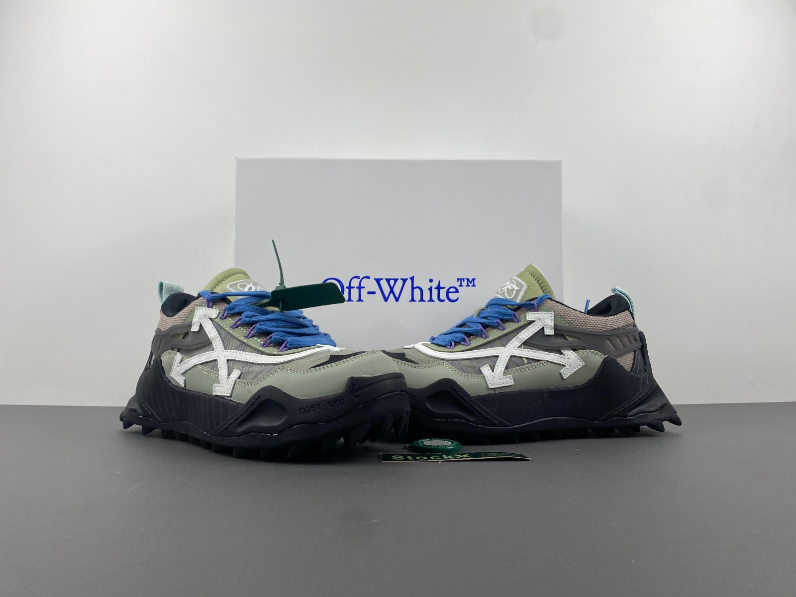 OW C/O ODSY-1000 SPORTS SHOES