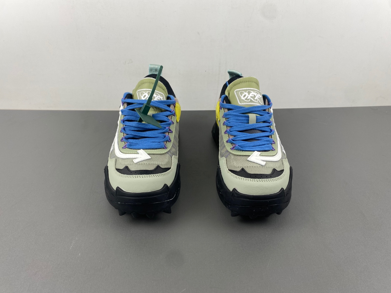 OW C/O ODSY-1000 SPORTS SHOES