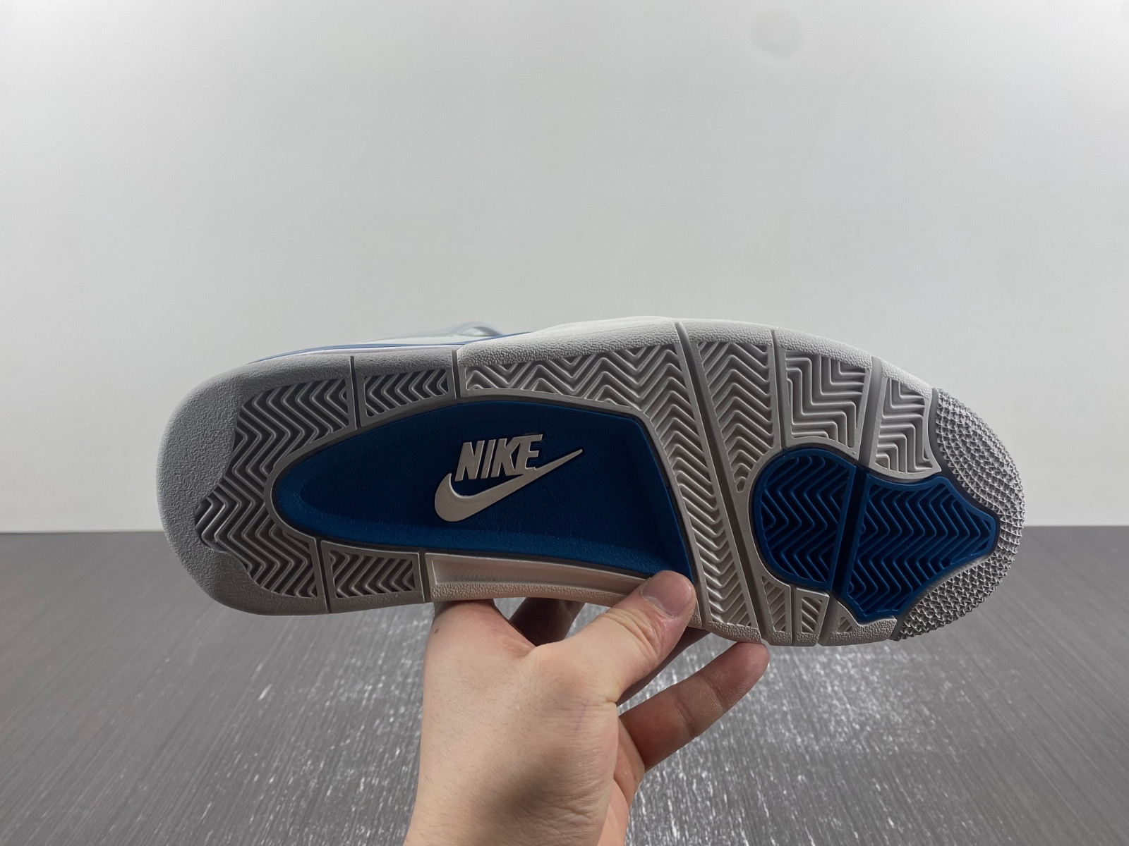 Air Jordan 4 Retro
