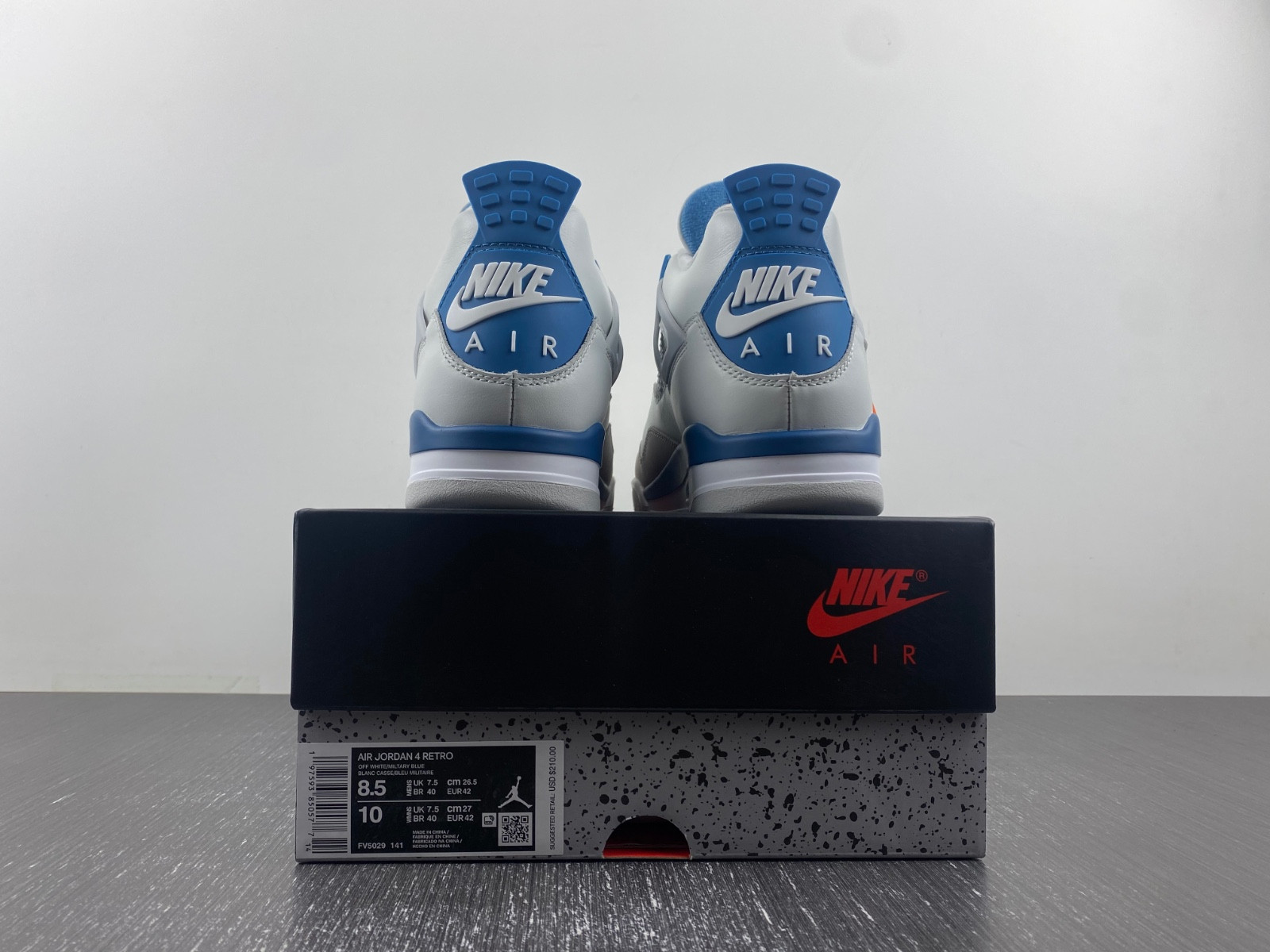 Air Jordan 4 Retro