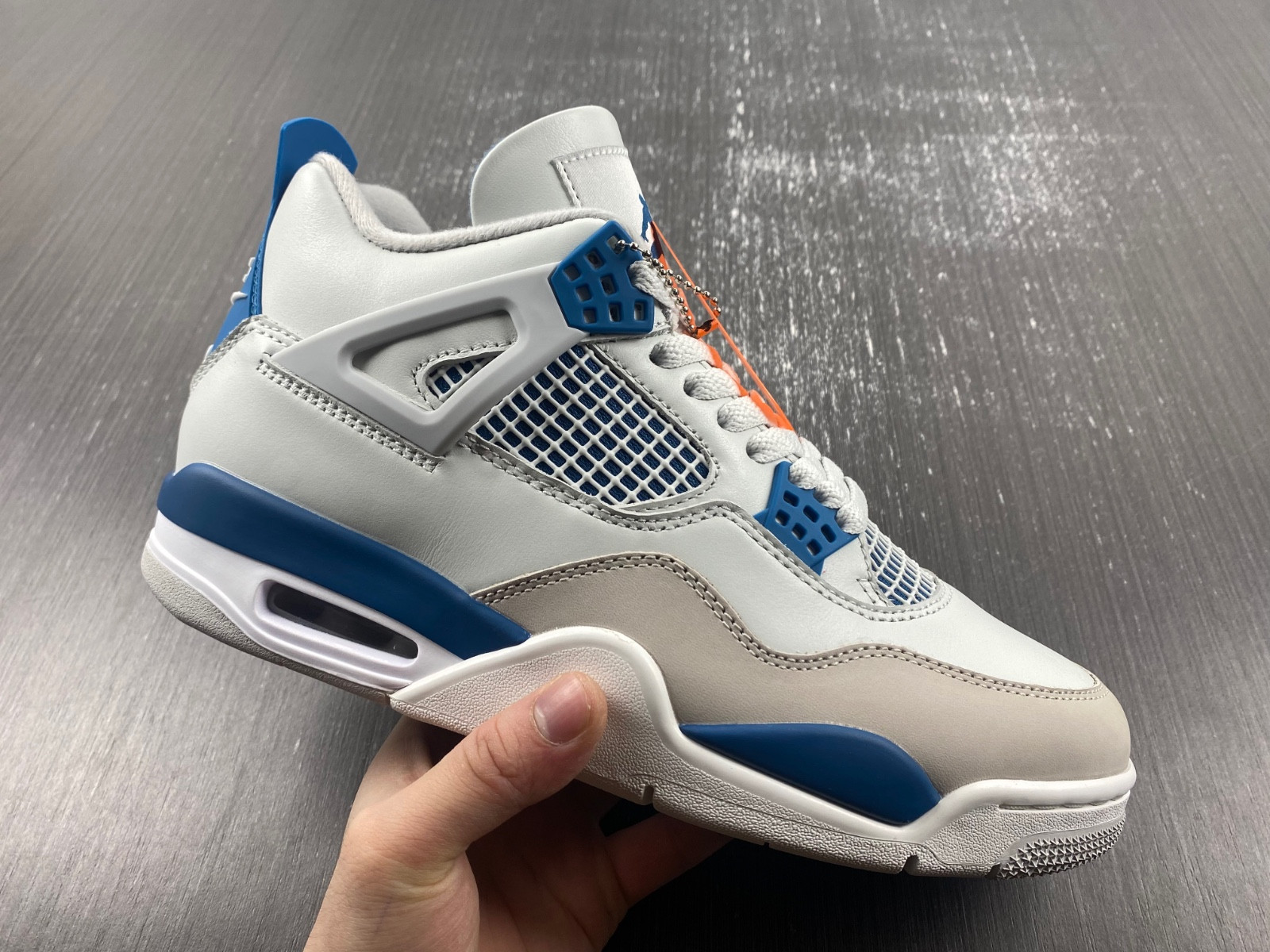 Air Jordan 4 Retro
