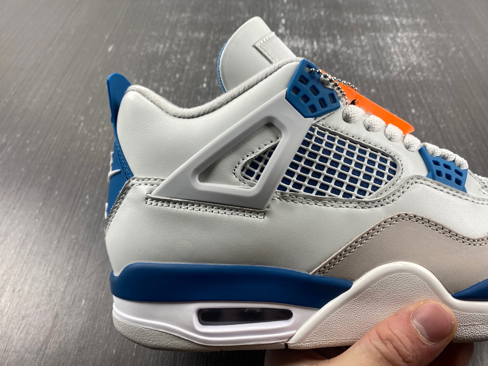 Air Jordan 4 Retro