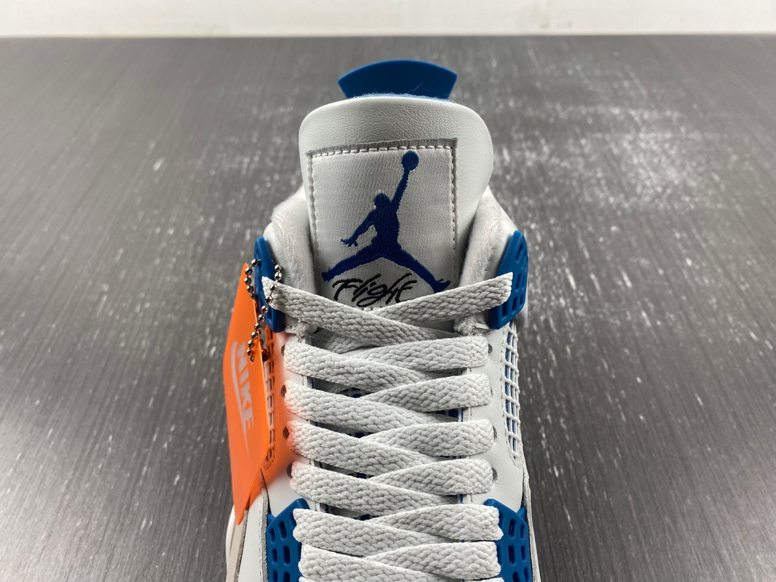 Air Jordan 4 Retro