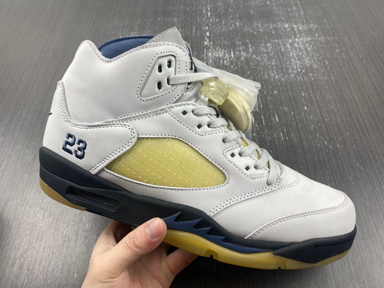 A Ma Maniére Air Jordan 5 Diffused Blue FZ5758-004