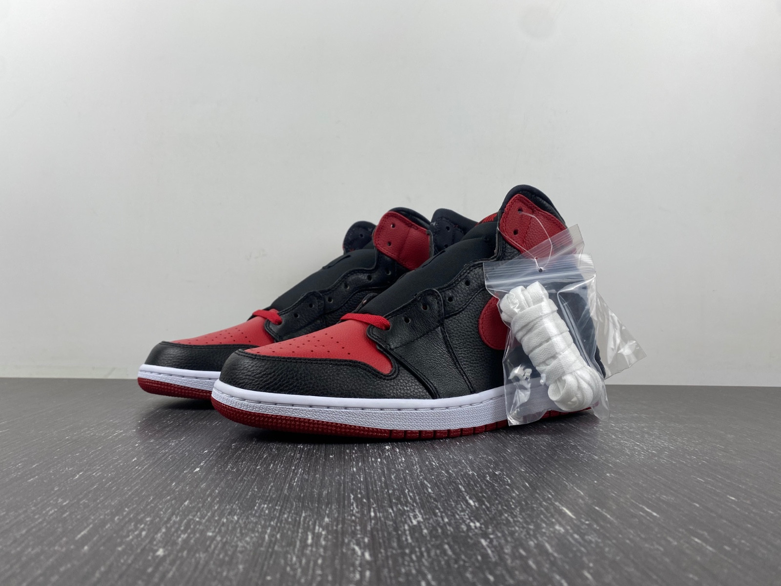 Air Jordan 1 Retro High 