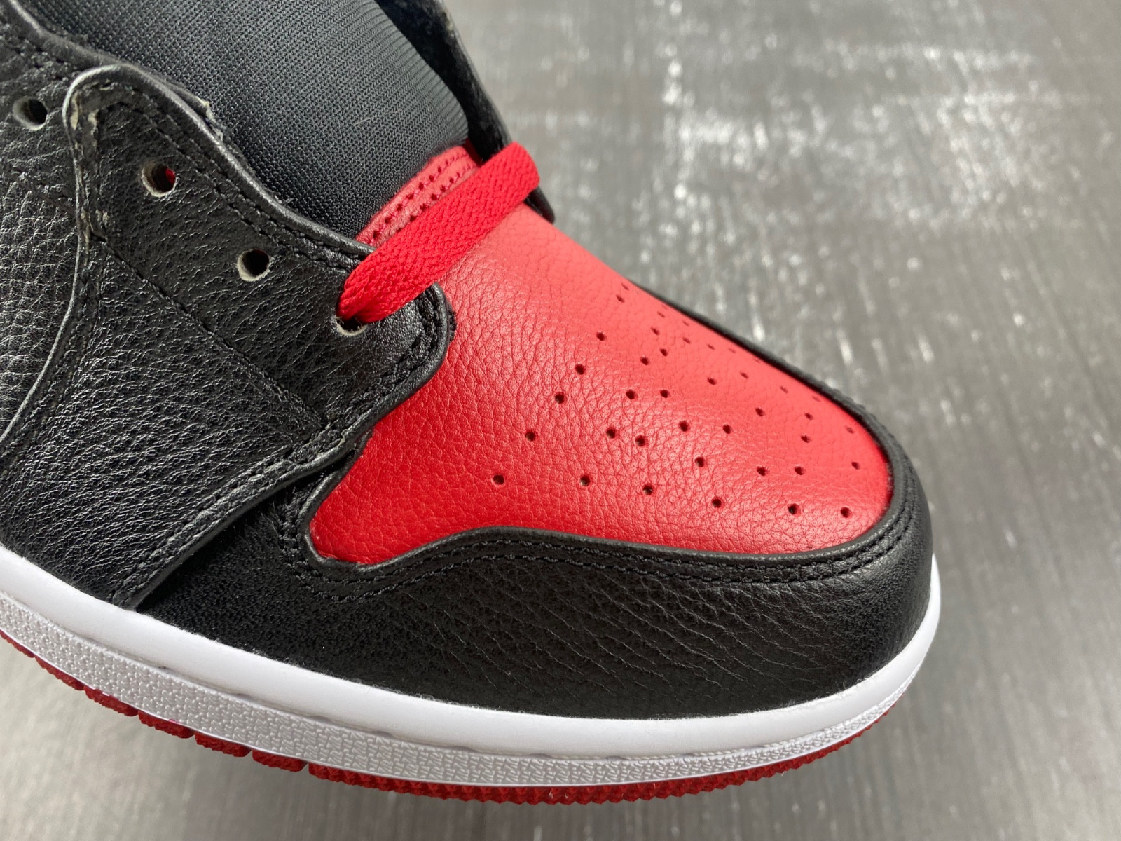 Air Jordan 1 Retro High 
