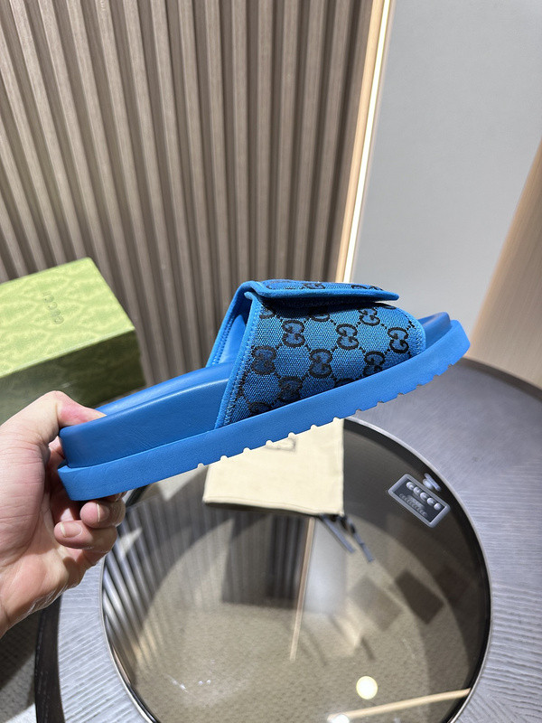 GUC LEATHER SLIDE
