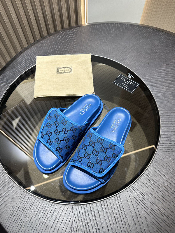 GUC LEATHER SLIDE