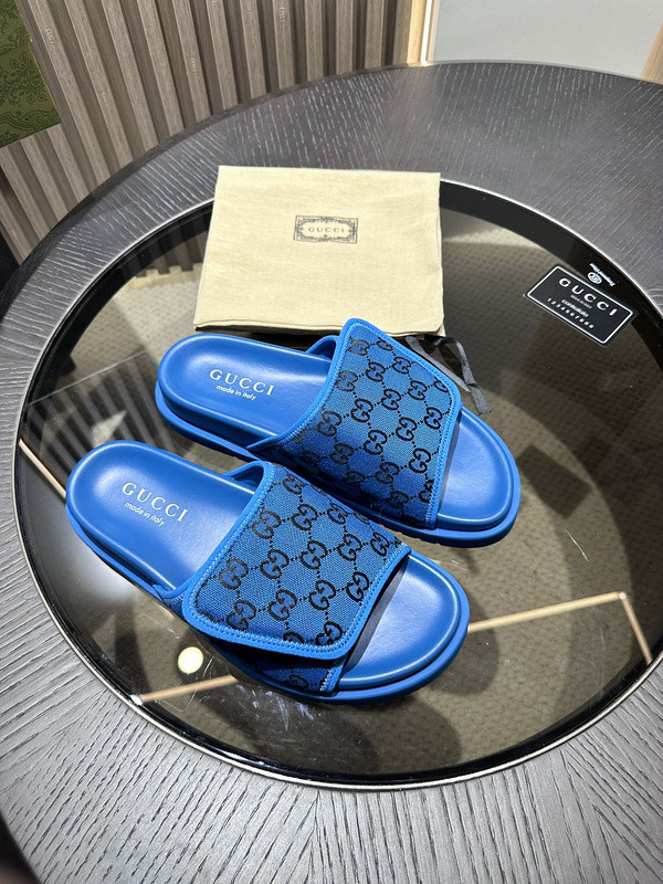 GUC LEATHER SLIDE