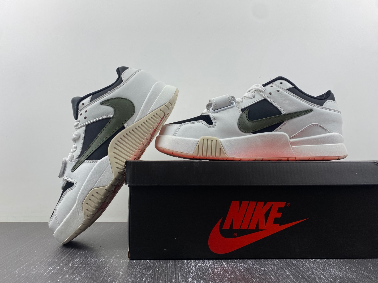 Jordan Jumpman Jack TR Travis Scott FZ8117-100
