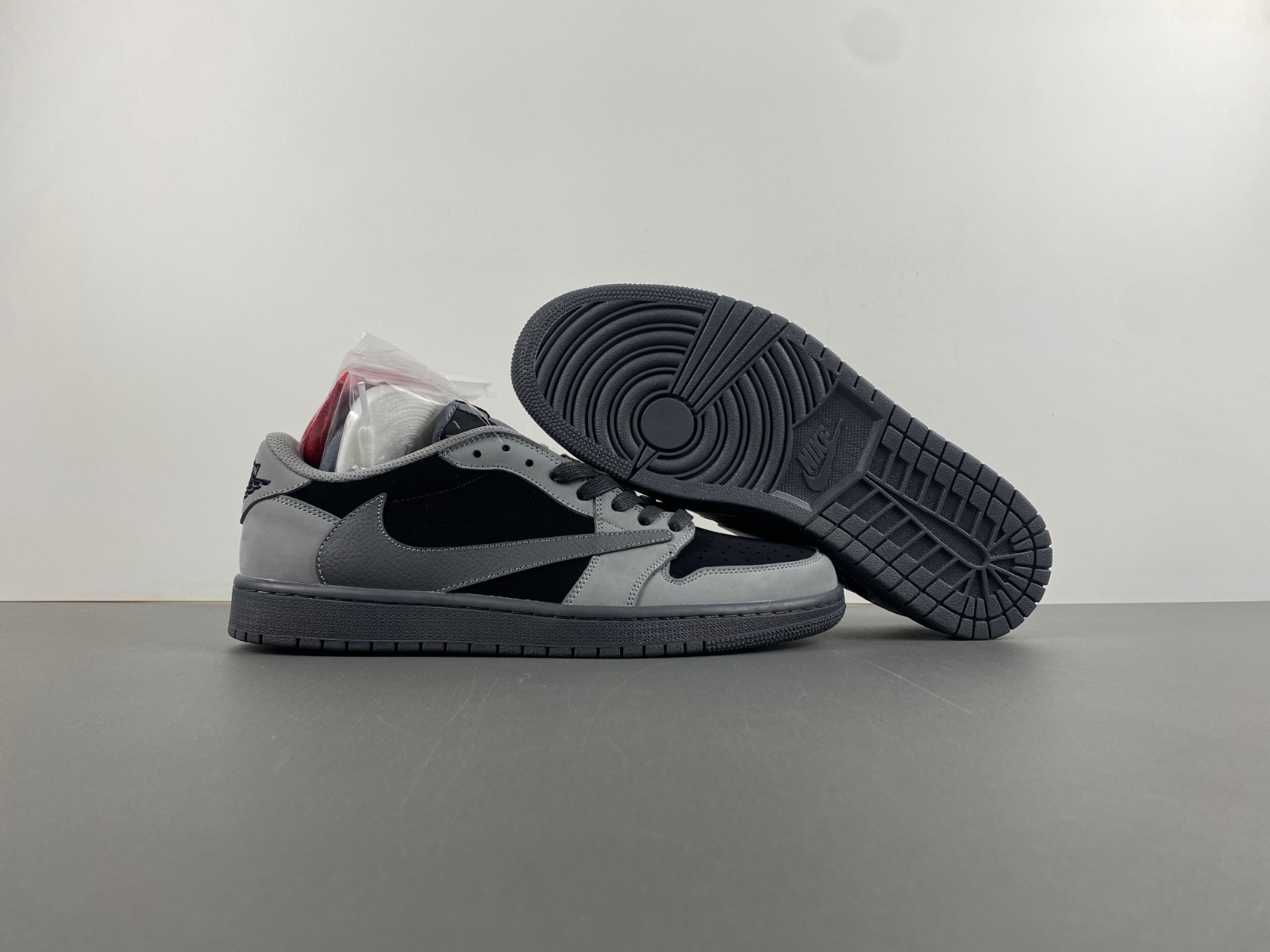 Travis Scott x Air Jordan 1 Low OG DM7866-775
