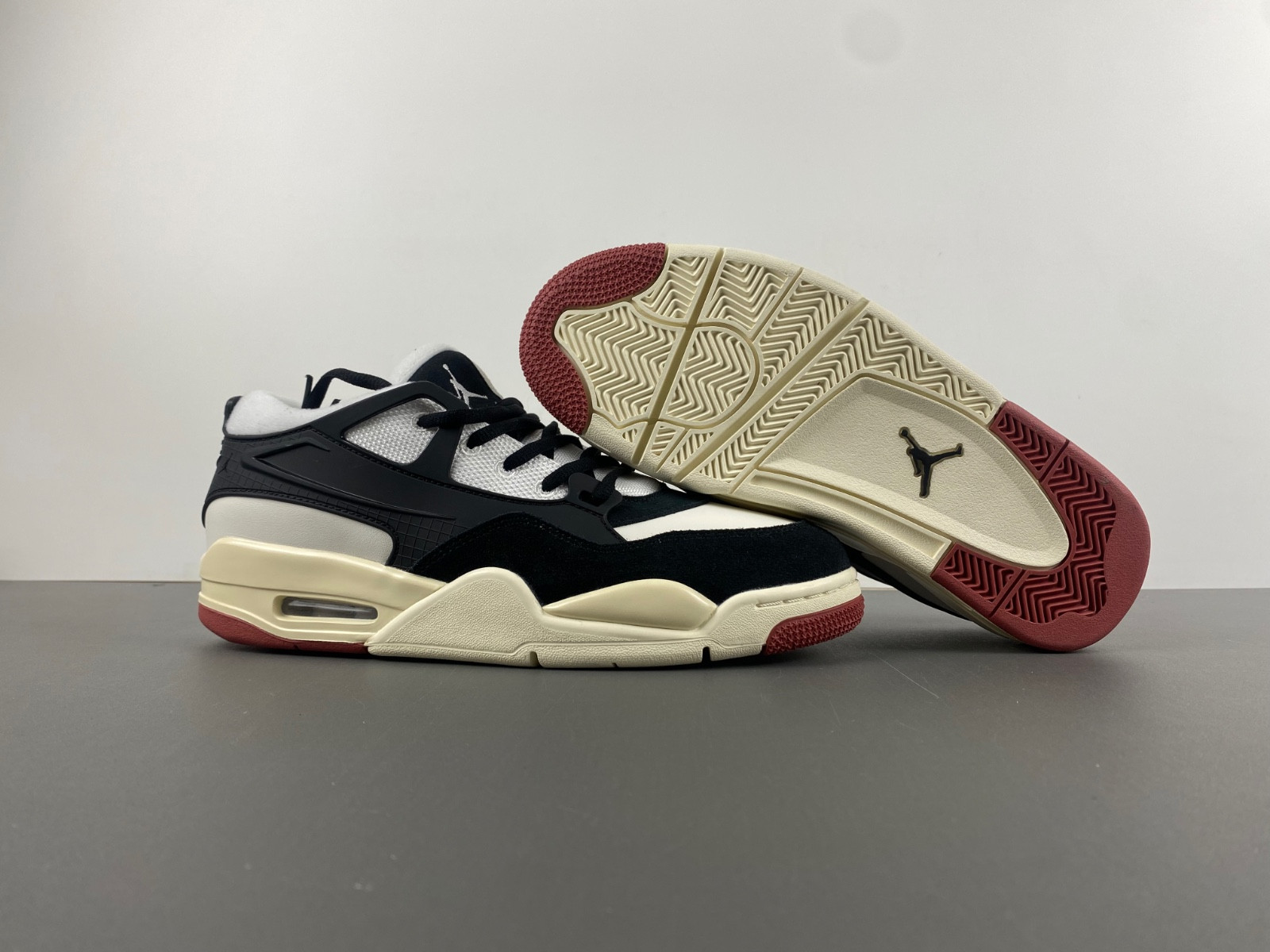 Air Jordan 4 RM