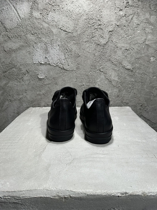 RICK 0WENS SNEAKERS