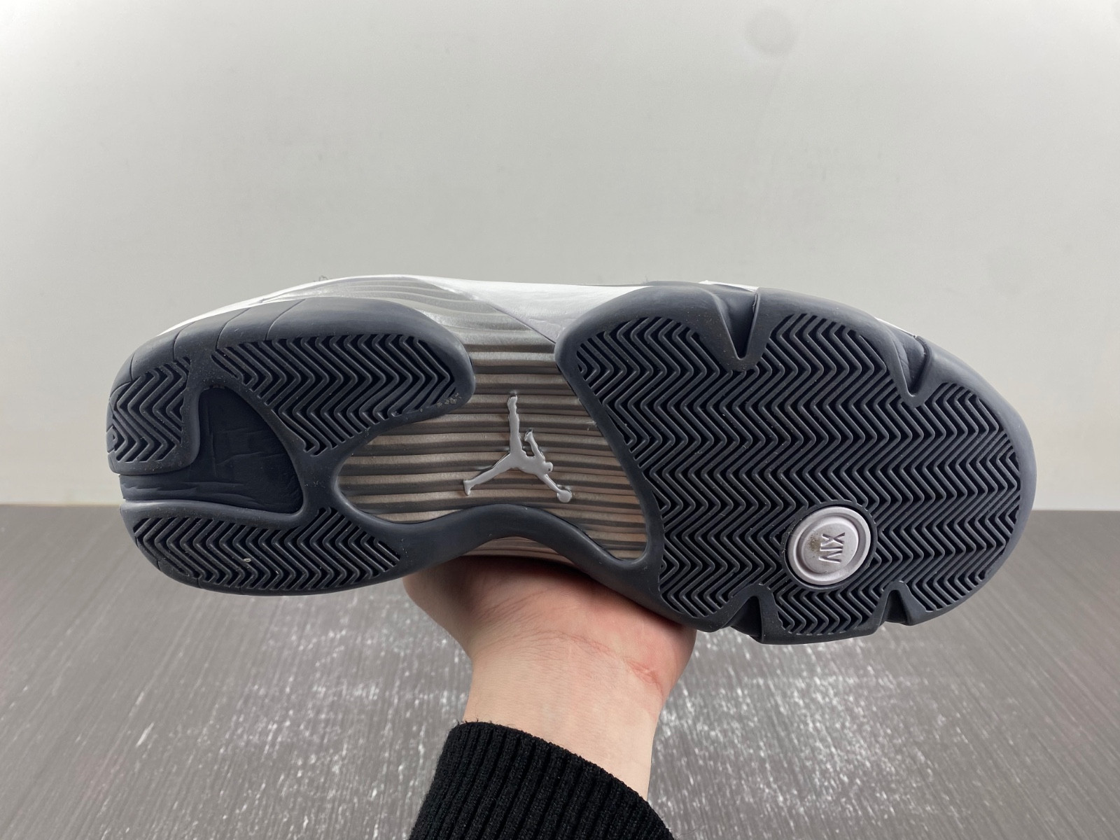 Jordan 14 Retro Flint Grey FJ3460-012