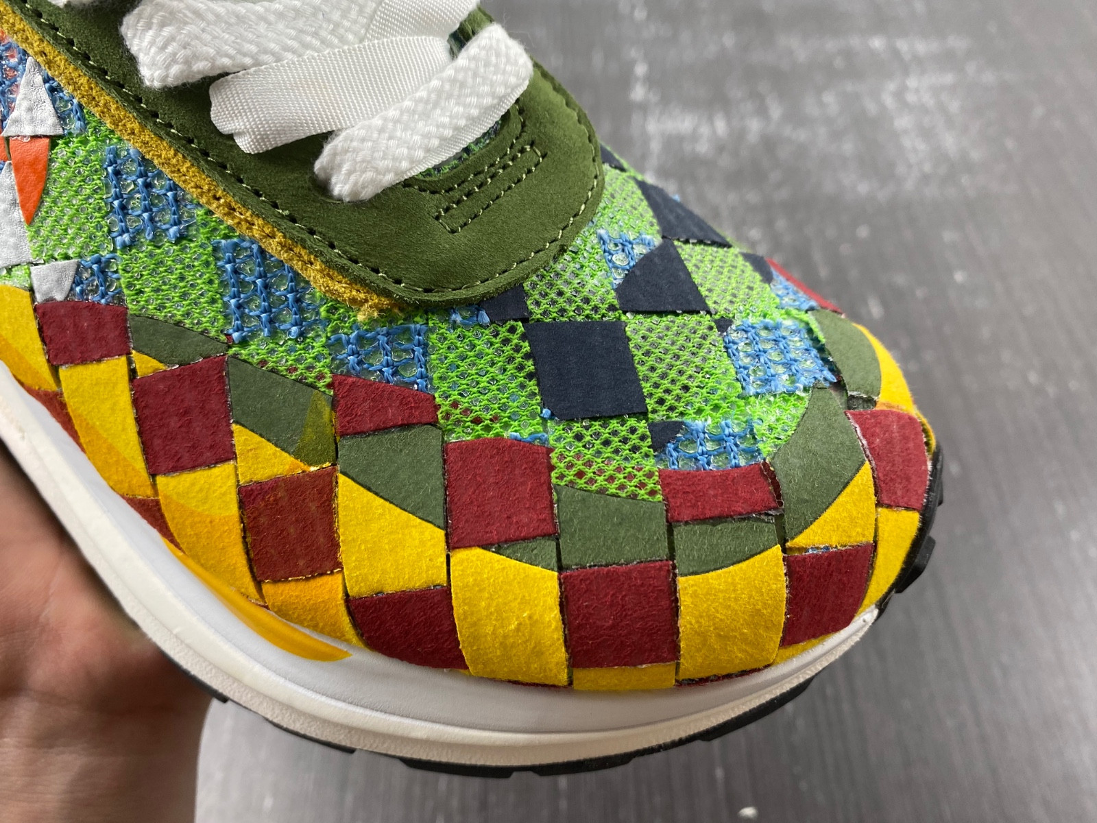 Nike LDVaporwaffle Mix / sacai Low “Green Gusto” DR5209-300
