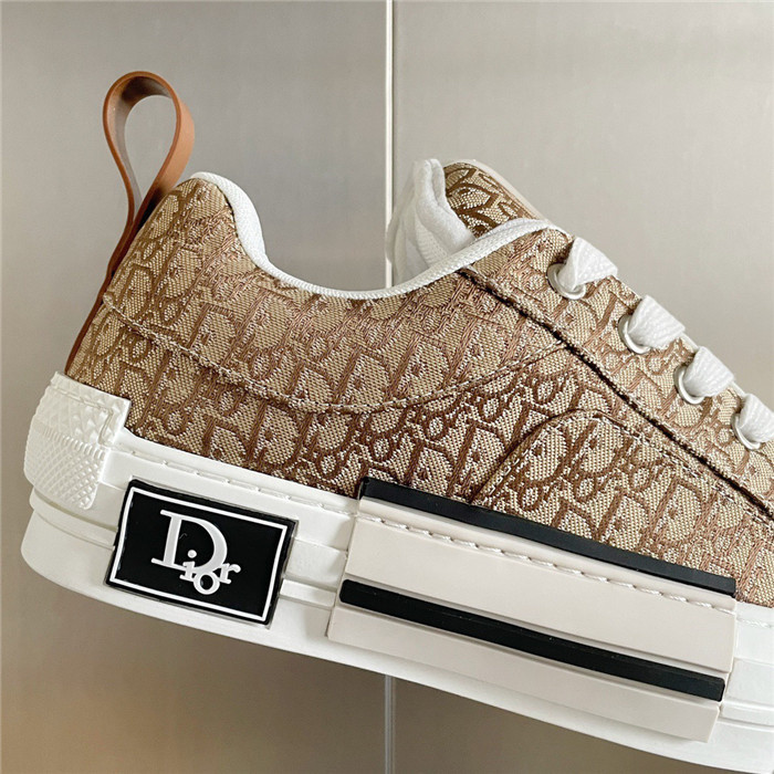 B23 SKATER SNEAKER