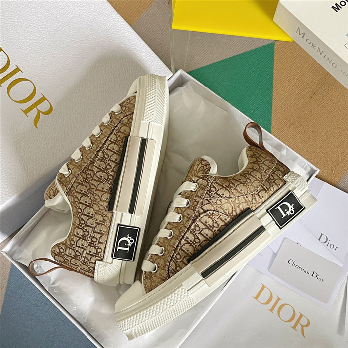 B23 SKATER SNEAKER