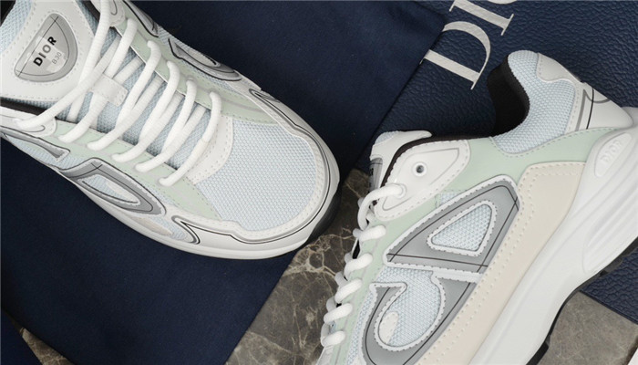 DR B30 SNEAKER