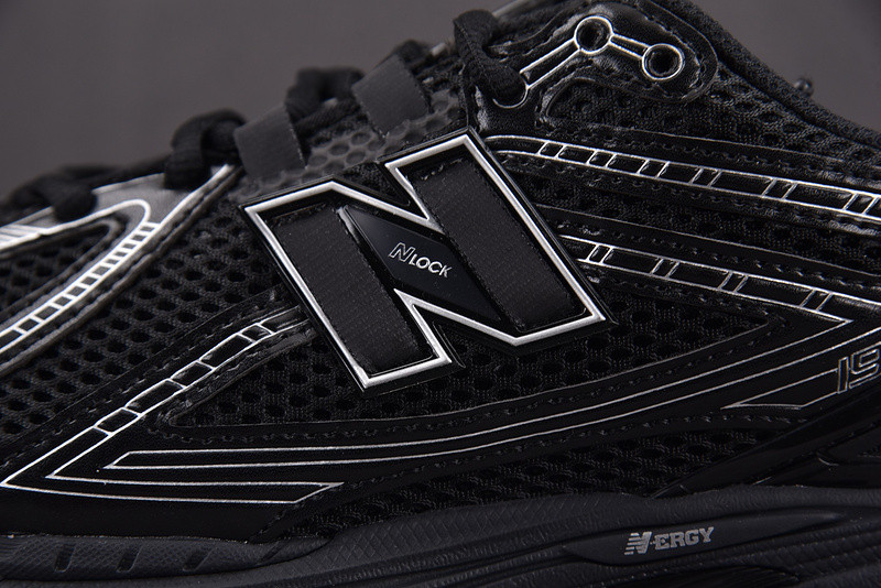 New Balance 1906R 