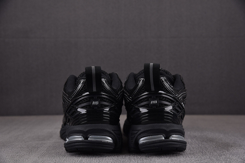 New Balance 1906R 